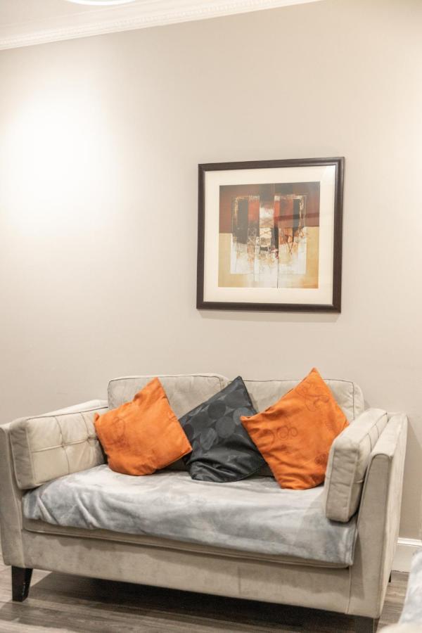 Two Bedroom Apartment Within Walking Distance To City Centre إدنبرة المظهر الخارجي الصورة